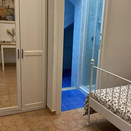 Dei Meravigli Барі